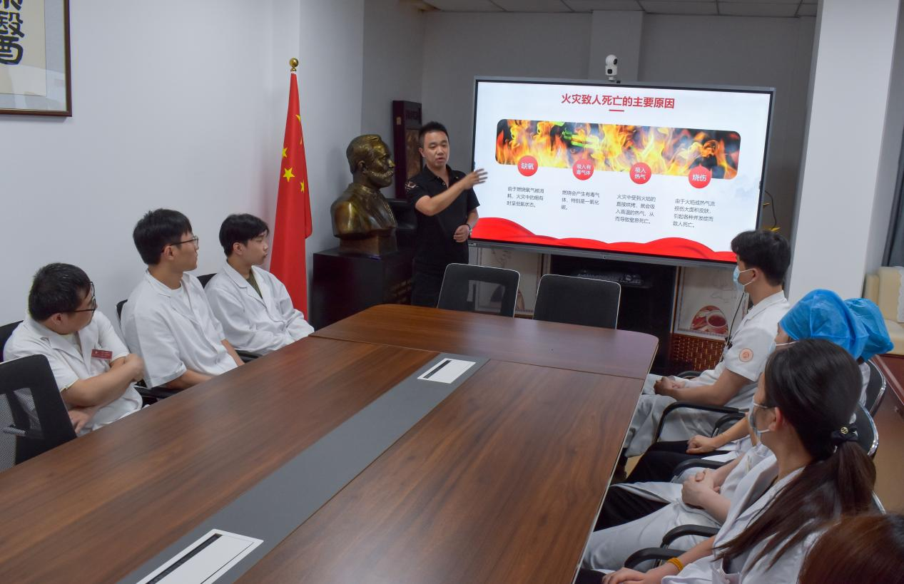 喜迎七一践初心 筑牢安全守防线——北京崇文门中医医院开展消防安全专项培训及应急演练